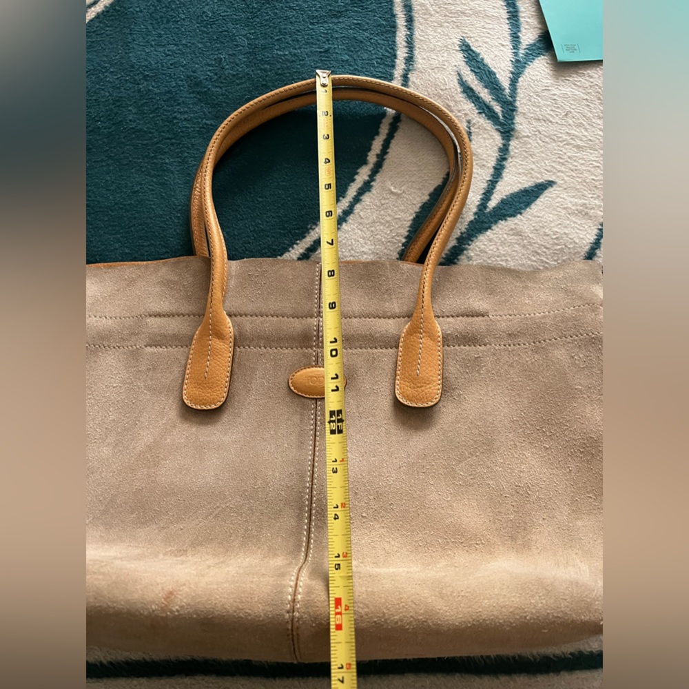 Tod’s suede large tan D tote bag. Princess Diana’s signature bag - Picture 15 of 16